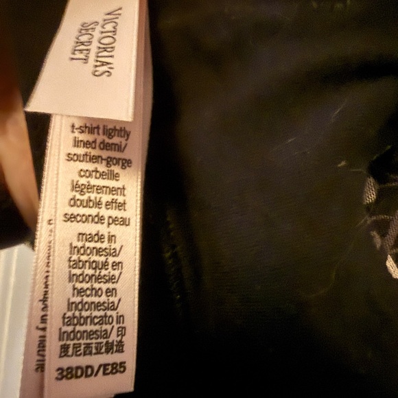 Victoria's Secret Three Pack 38DD Push Up Bras, Great Condition - Picture 4 of 11